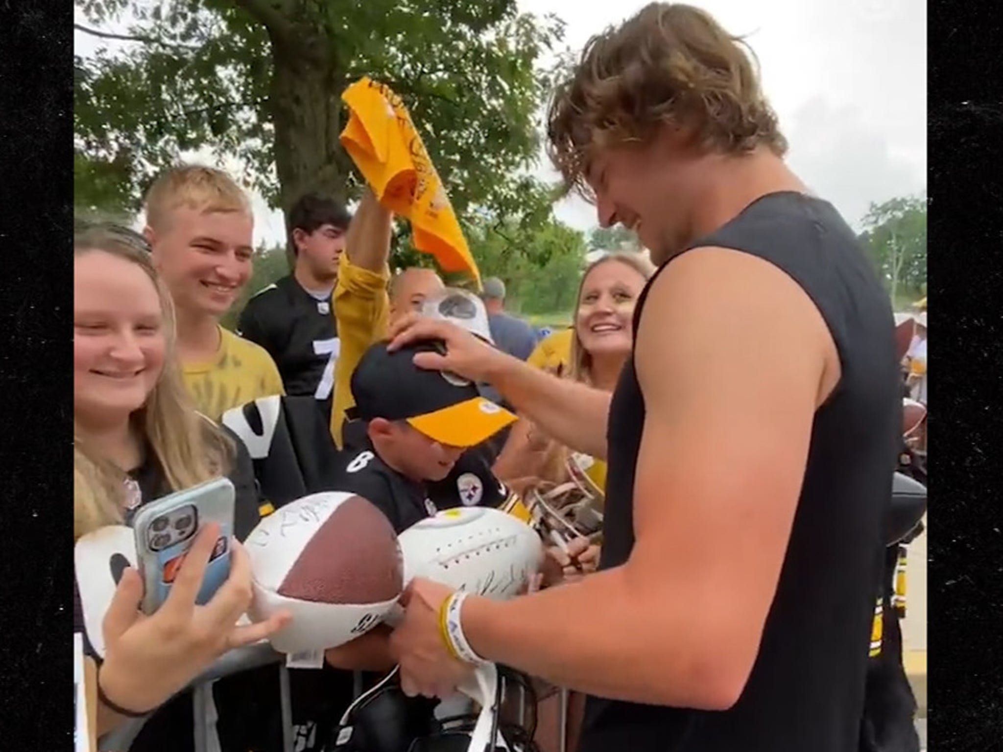 Kenny Pickett Let A Steelers Super Fan Shower At His House 