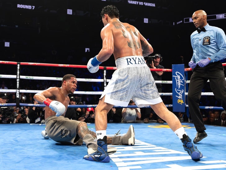 Foto Pertarungan Ryan Garcia vs Devin Haney 11