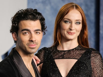 Joe Jonas And Sophie Turner Coparent Their Children