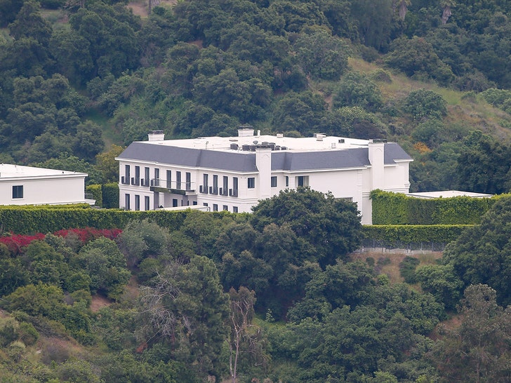 jennifer lopez beverly hills mansion getty 1