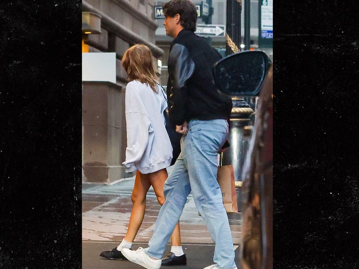 Olivia Jade is Spotted With Taylor Fritz For The First Time While Out in New York City image direct