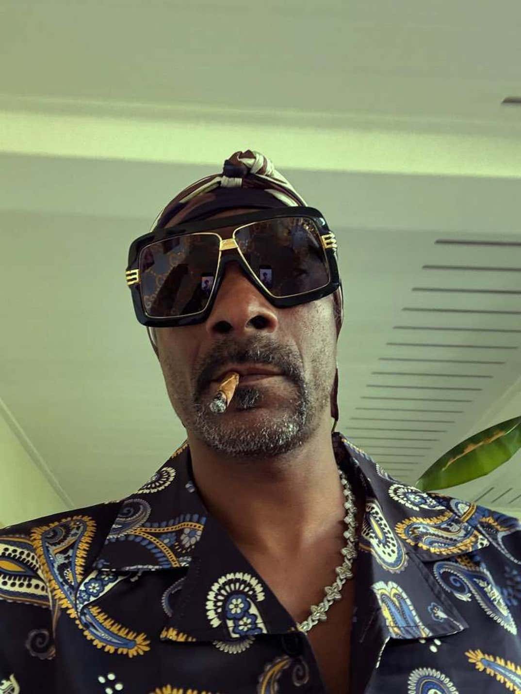 Snoop Dogg Smokin Shots 1