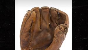 Sandy Koufax's Mitt From '58, Dodgers 1st Season In L.A., Hits Auction Block