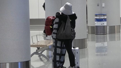 072225_raven_simone_hug_kal