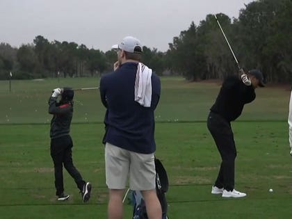 121720_tiger_woods_and_son-3