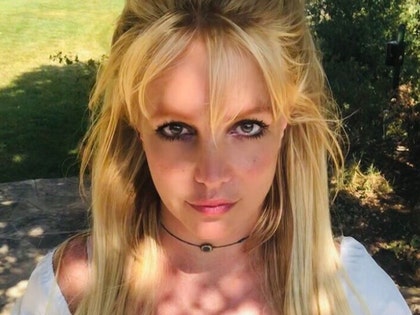 0926-britney spears-insta-01