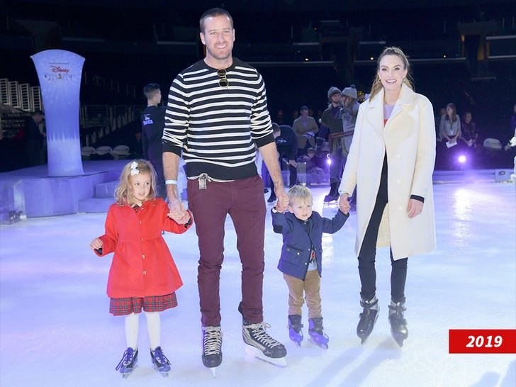 Elizabeth Chambers Armi Hammer Kings Kabits 2