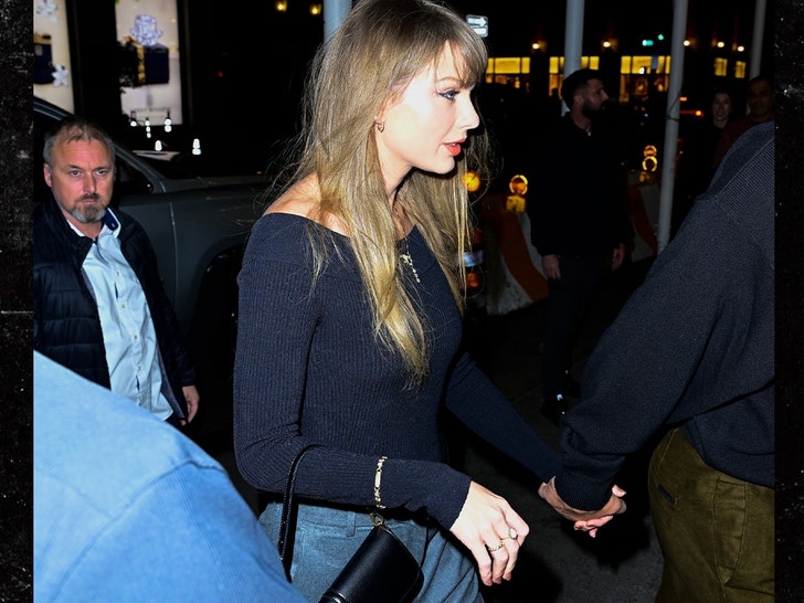 Taylor swift travis kelce backgrid 3