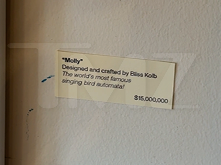 101426_art_of_play_bird_molly_price_sg