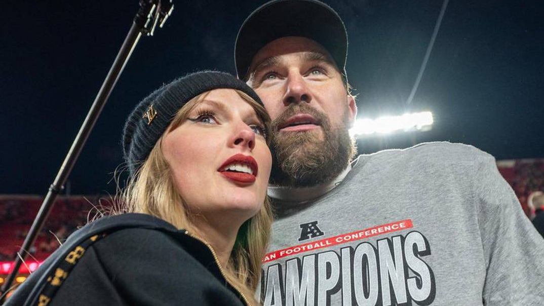 0826-Taylor-Swift-Travis-Kelce-Together-PRIMARY
