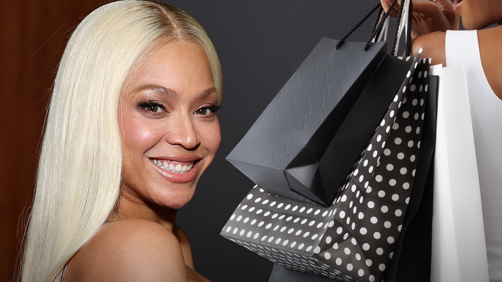 Beyoncé Spotted Shopping in Qatar While Wearing Hijab