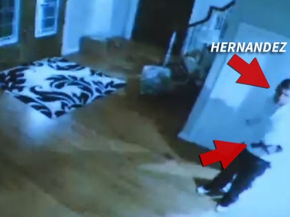 012915_aaron_hernandez_primary_v2