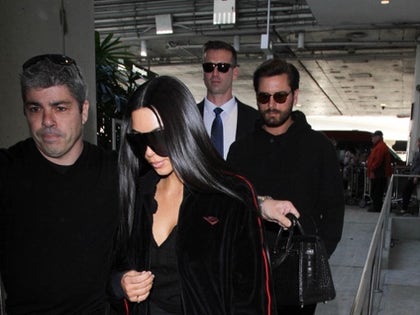 0112_kim_kardashian_recent_looks_06