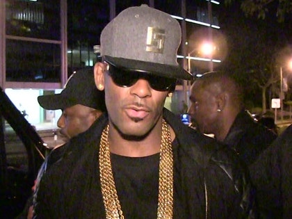 0409-r-kelly-tmz-01