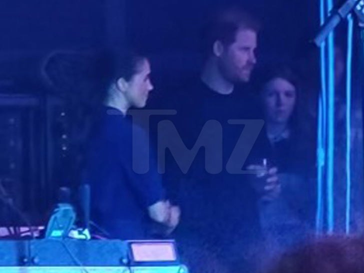 1006-Prince-Harry-Meghan-Markle-Santa-Barbara-Bowl-Jack-Johnson-photos-primary-2