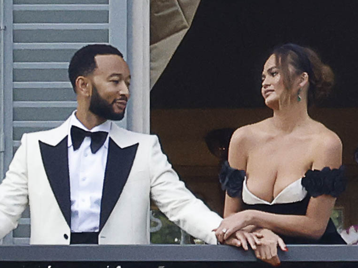 Chrissy Teigen And John Legend Renew Vows In Italy