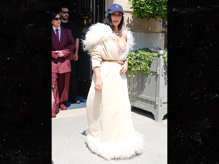 Kim Kadashian Chris Jenner Mega