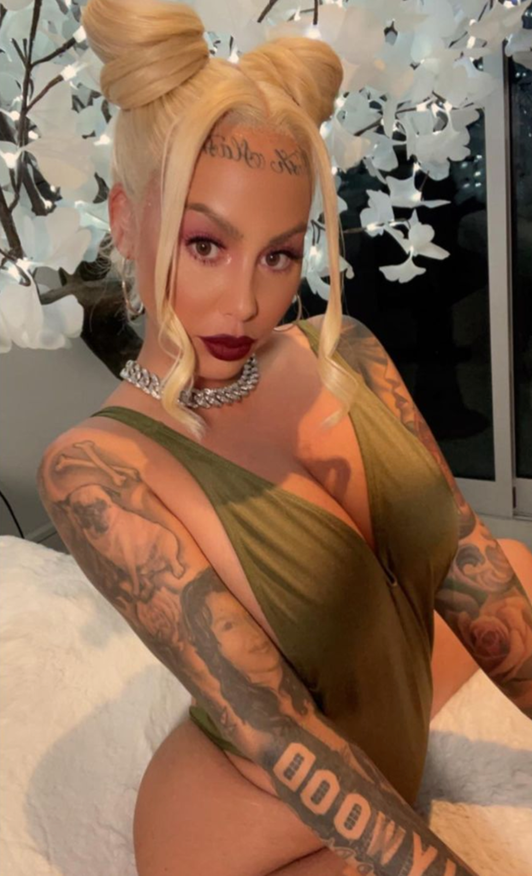 Amber Rose Hot Shots