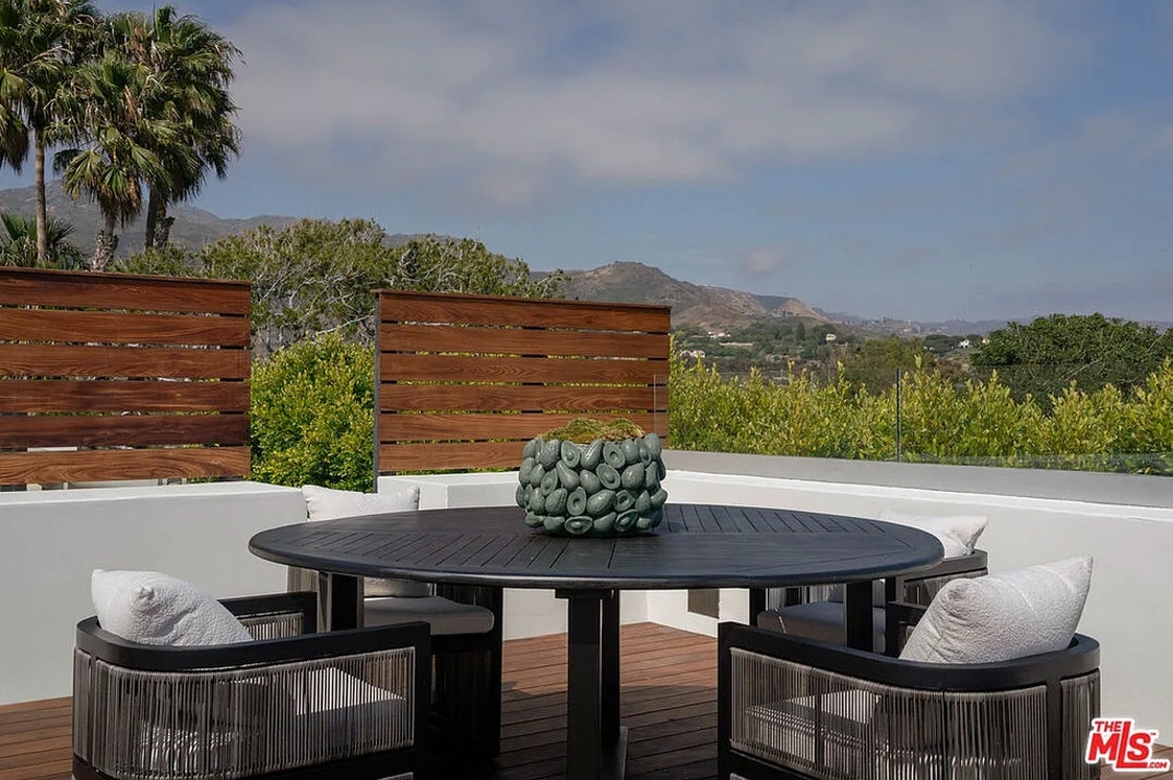 Jonah Hill Former Malibu Home For Sale 12
