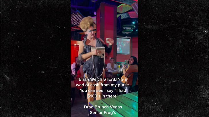 'RuPaul's Drag Race' Star Denies Stealing Wad of Cash from Vegas Guest.jpg
