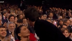 kylie-timothee-kiss-fail-primary-05-08-2025