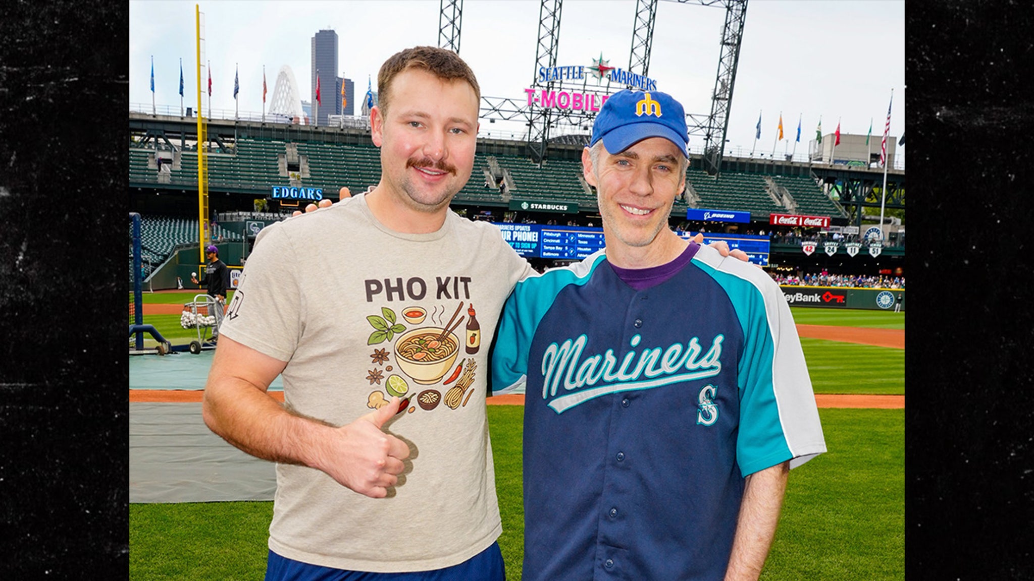 Cal Raleigh Meets Mariners Fan Who Gifted Historic 60th Home Run Ball To Kid