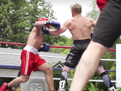 0528-logan-paul-boxing-youtube-02