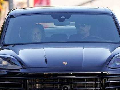 Leonardo DiCaprio And Al Pacino Rding In a Black Car Together