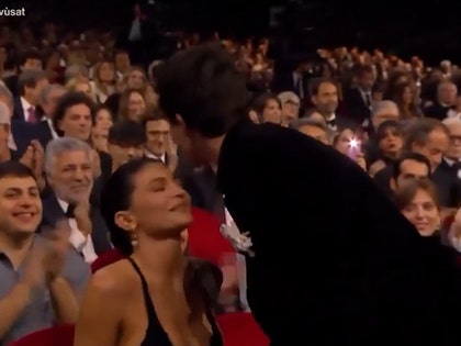 kylie-timothee-kiss-fail-primary-05-08-2025