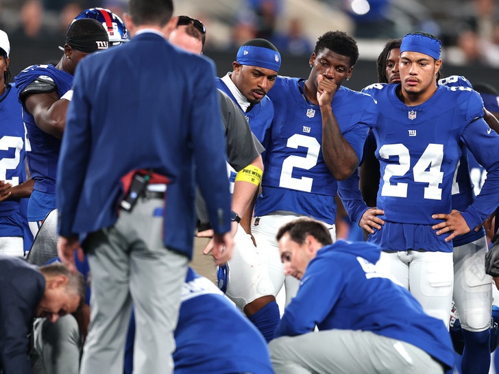 O cornerback do New York Giants TJ Moore feriu Getty 2