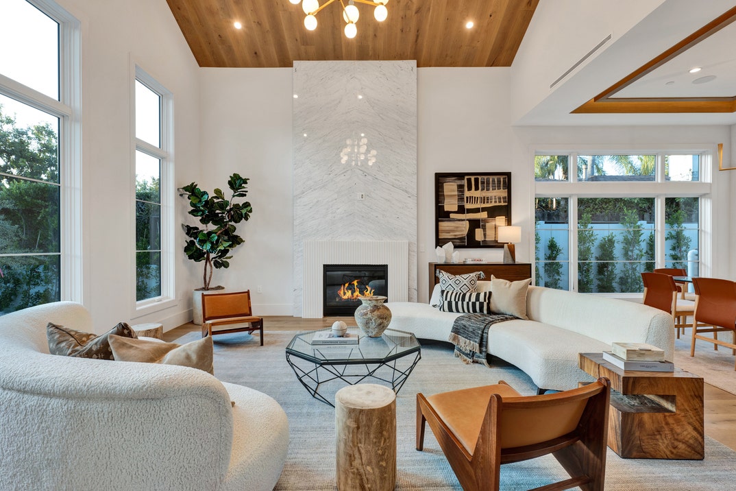 Allison Holker home 5