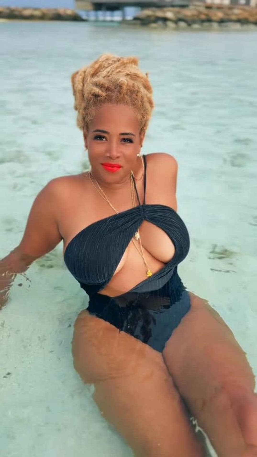 Kelis Hot Shots 4