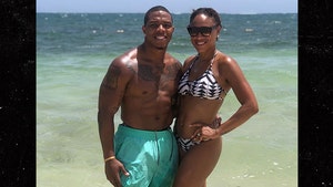 Ray Rice Flaunts Shirtless Bod In Jamaica, Abs-olutely Still NFL Ready!