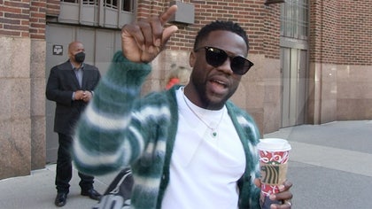 111921_kevin_hart_kal