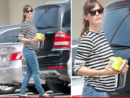 0805_jennifer-garner-getty2b