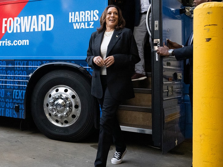 Kamala Harris and Tim Walz Bus Tour in Georgia