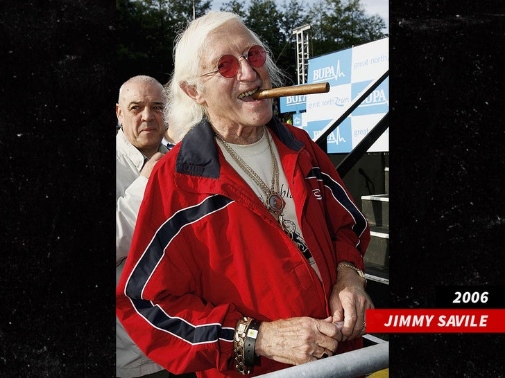 Jimmy Savile Cigar Inglaterra Sub Getty Swipe 2