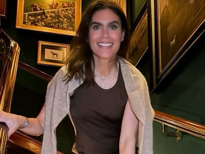 0825-Brittany-Romano-Smiling-Shots-PRIMARY