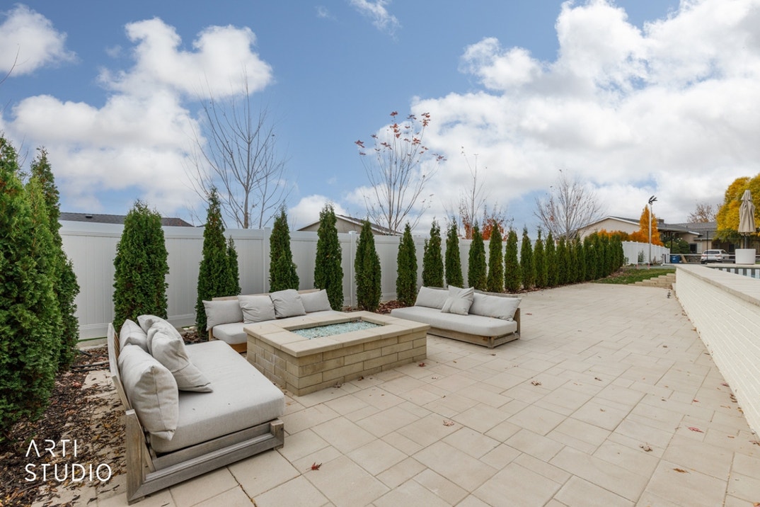 essi & Jordan Ngatikaura House 90