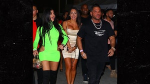 Ronnie Ortiz-Magro Steps Out with Two Babes in Miami After Jen Drama