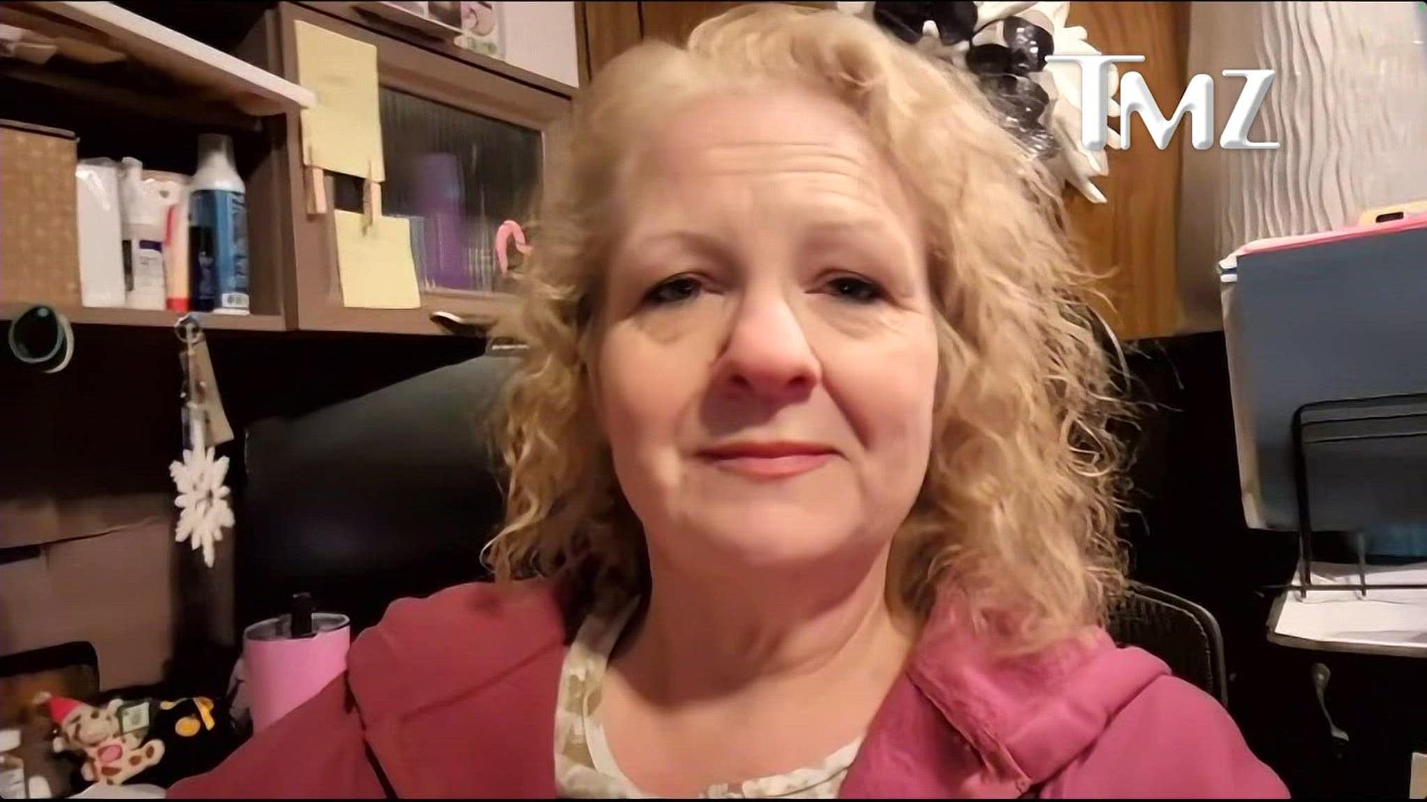 TMZ on the Hunt for Photos of  Politicians on Vacay During Shutdown