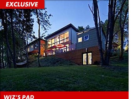 0324-wiz-khalifa-gallery2-EX