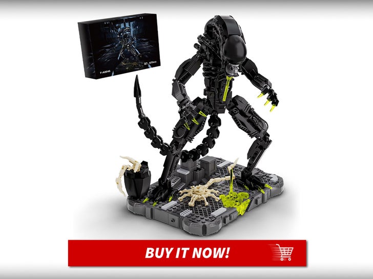 Xenomorph-Building-Blocks-Sets-Alien-Merch-MAIN