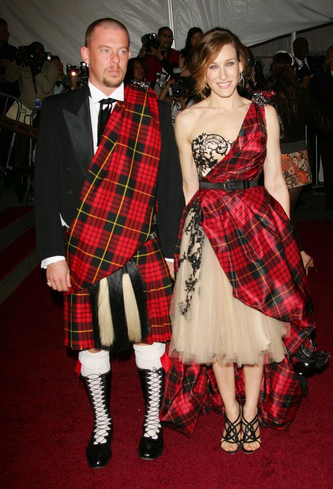 Alexander McQueen and Sarah Jessica Parker in 2006