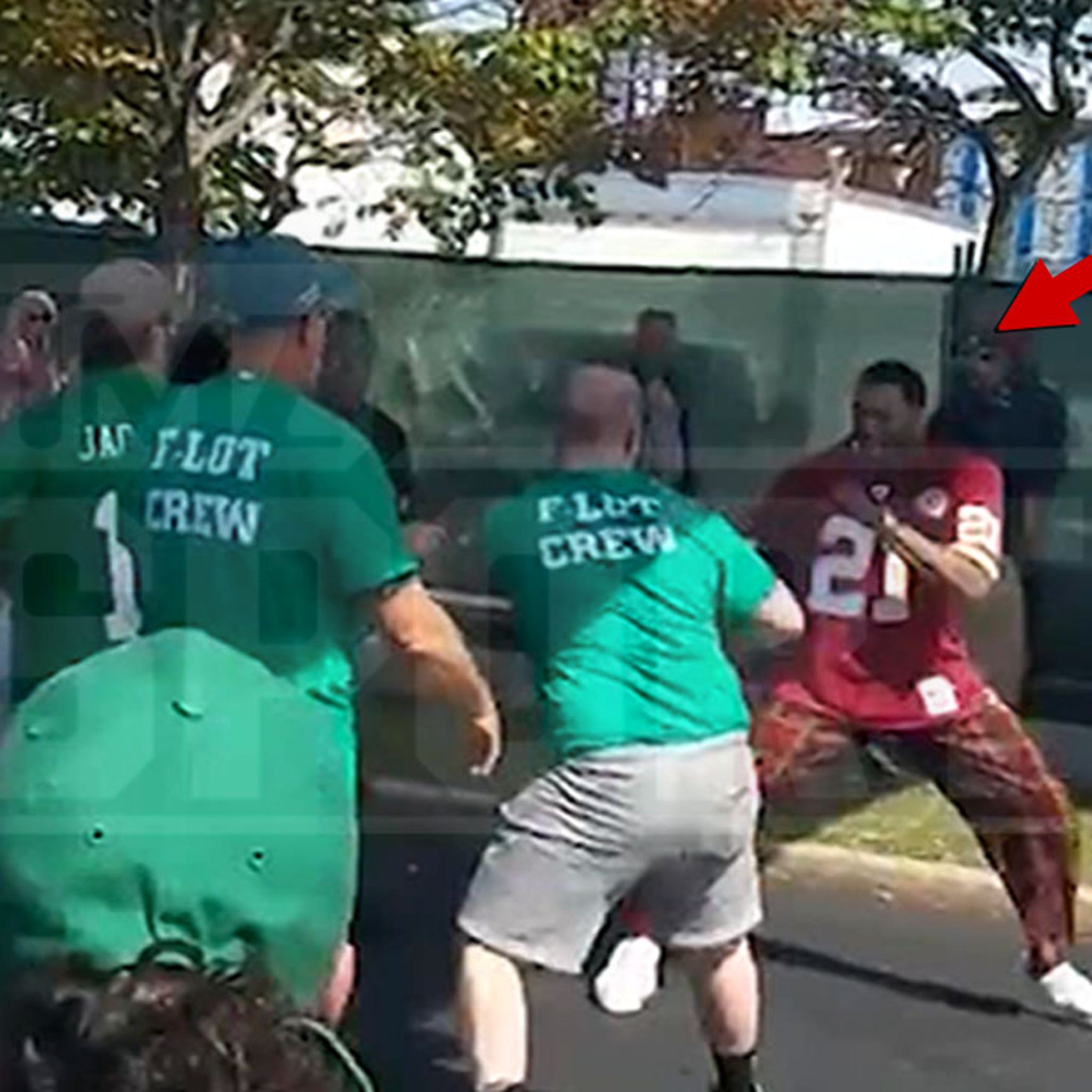 New Mike Scott Brawl Video Shows Crazy Haymakers With Eagles Fans