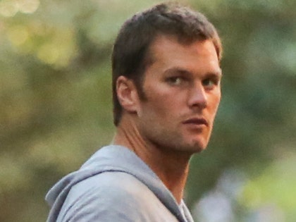 Tom Brady's Niece Maya Wins Huge Softball Award, It's In The Genes!