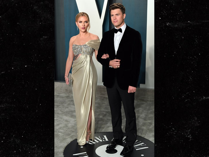 1112-colin jost and scarlett johansson-getty