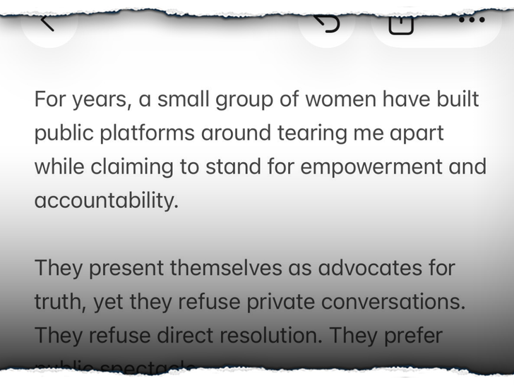 Lanzamiento del comunicado de Crystal Hefner