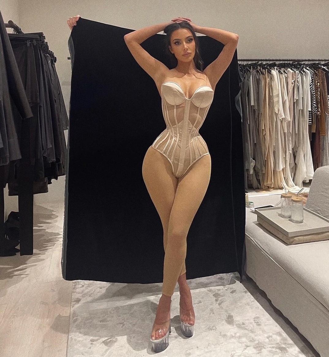 Kim Kardashian Hot Shots 2