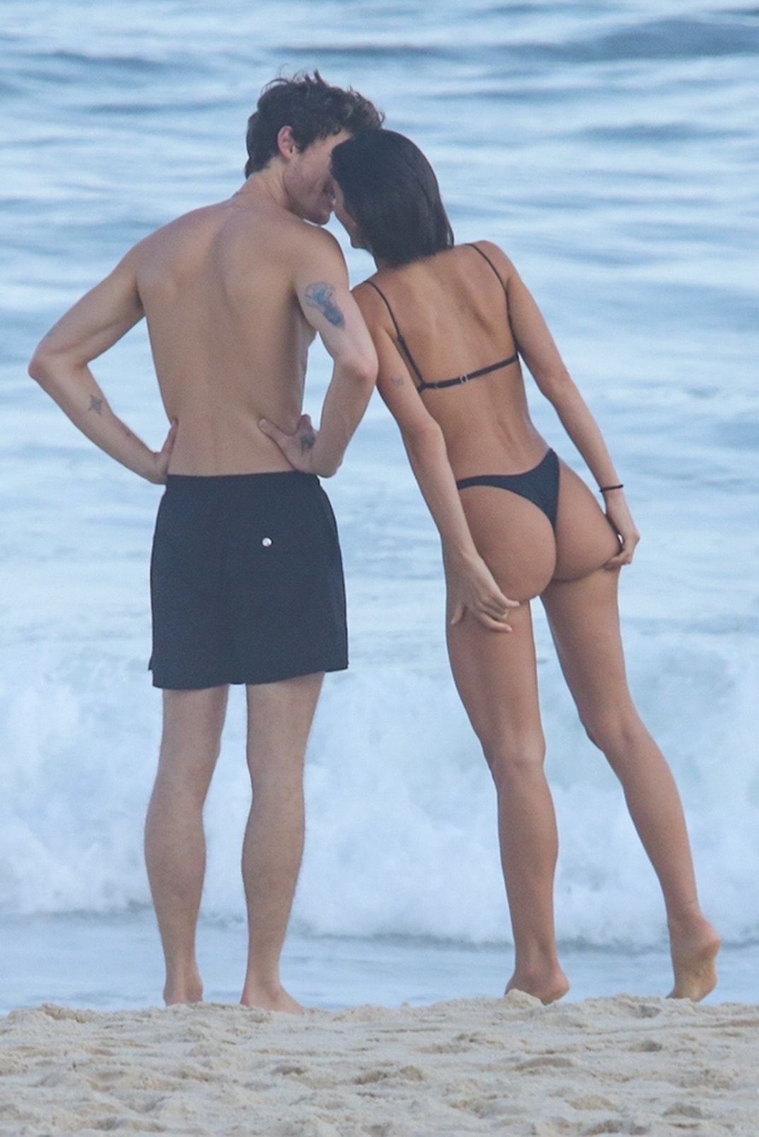 Shawn Mendes Bruna Marquezine PDA Beach Brazil 0
